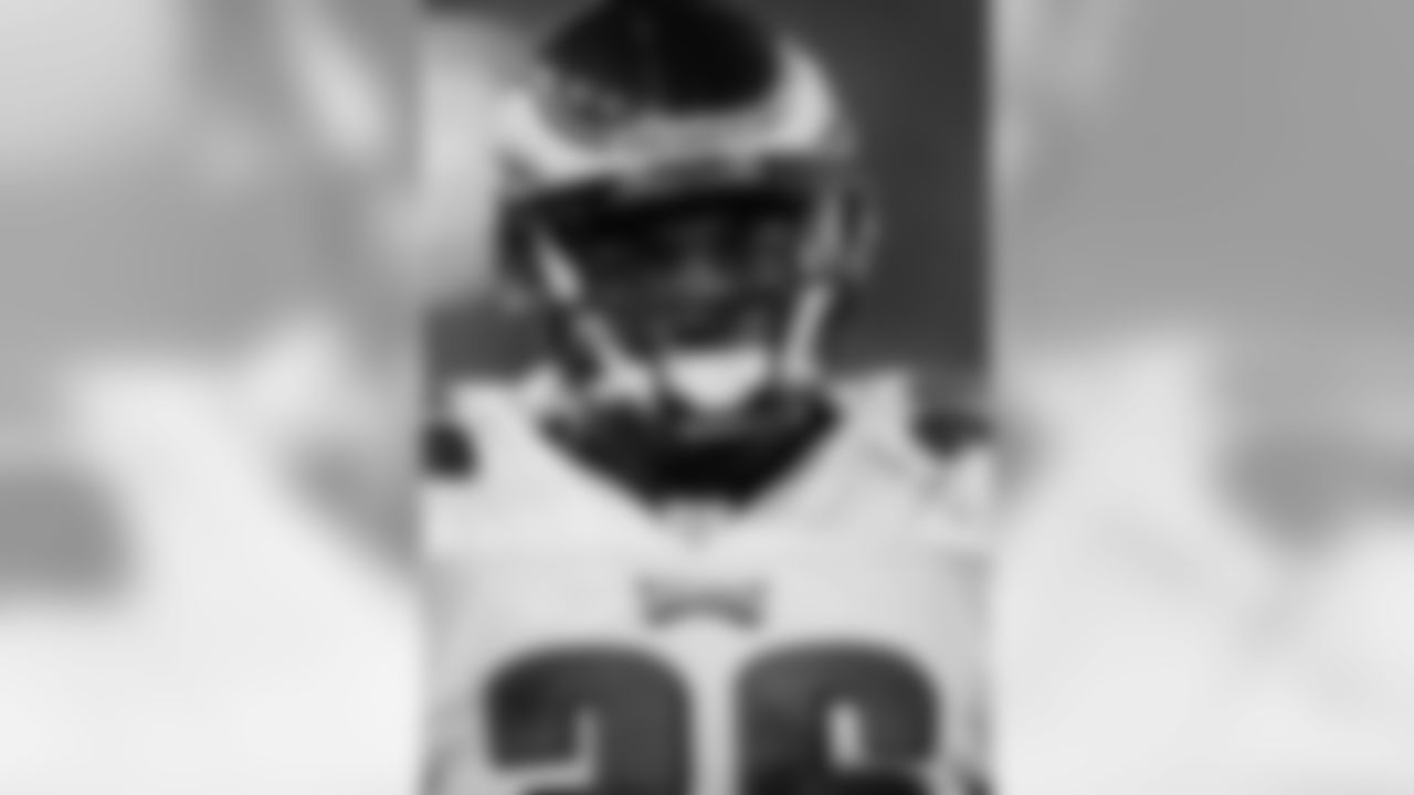 RB Brian Westbrook was dressed and ready to contribute despite battling a high ankle sprain.