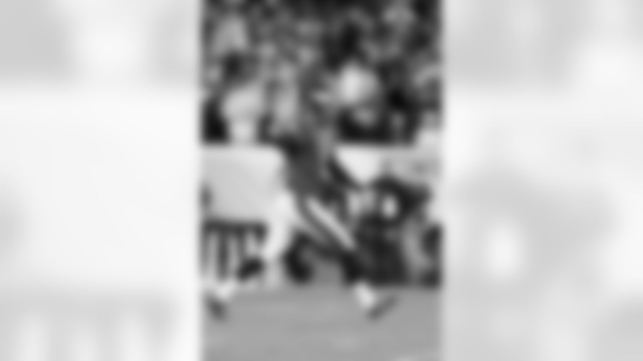 P Donnie Jones graduated from LSU with the most career punts attempted (233) and set the school record with an 86-yard punt