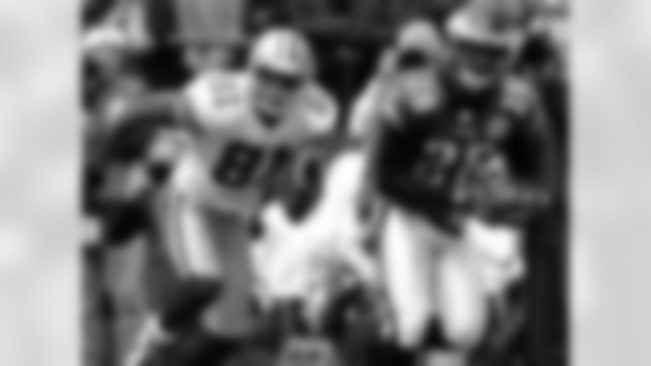 A two-time Pro Bowl selection, CB Lito Sheppard gave some memorable moments (like this interception return vs. Dallas) and was the starter on the 2004 NFC title team