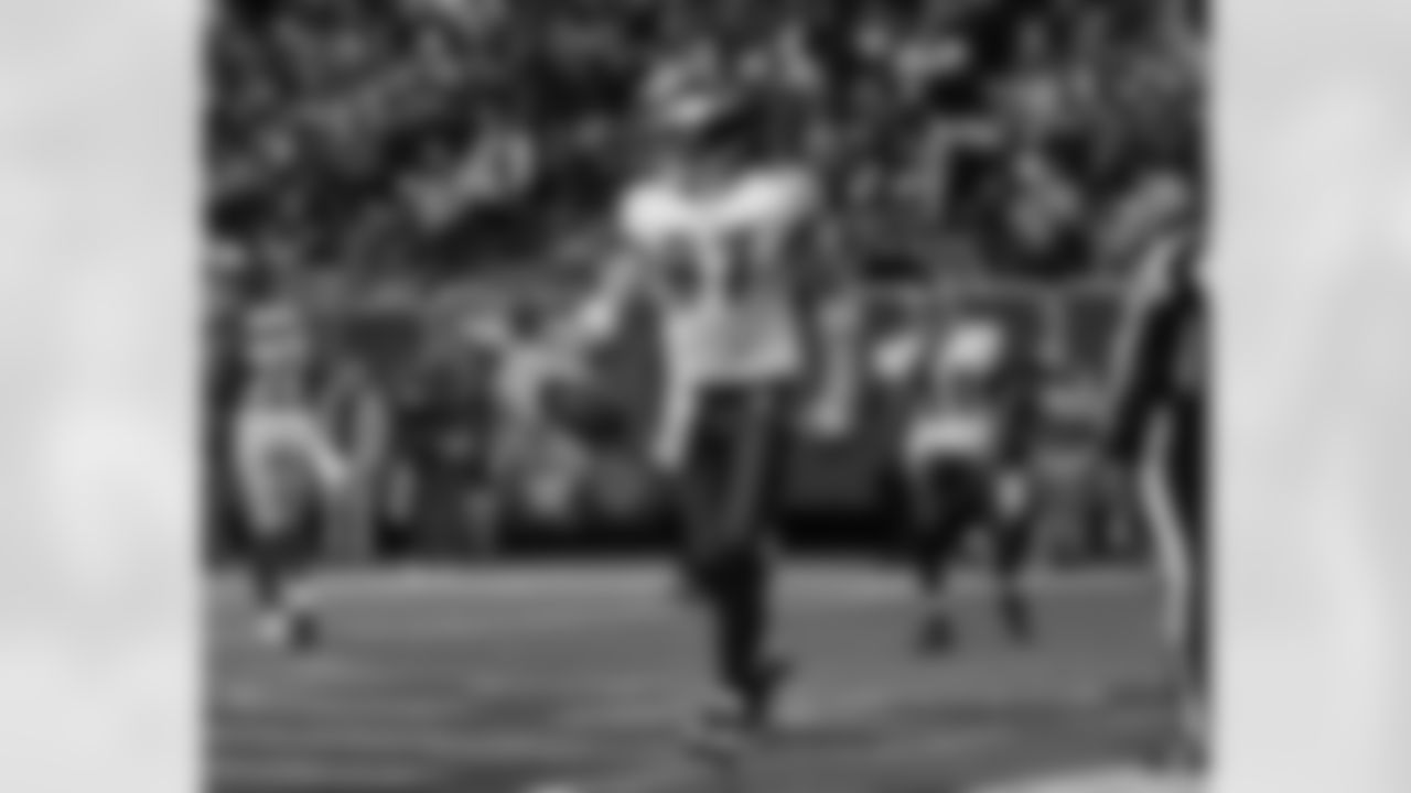 TE Brent Celek