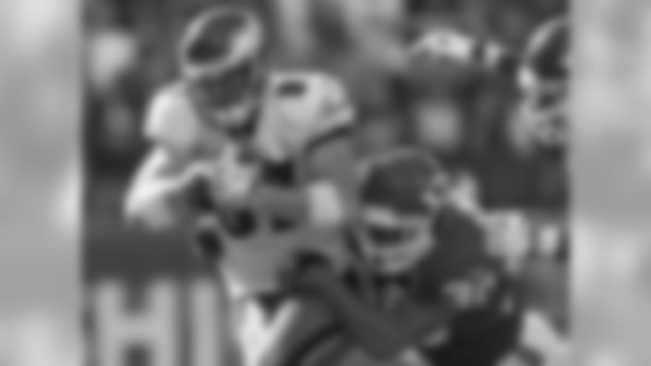 September 27, 2009 - TE Brent Celek hauls in eight catches for 104 yards and a touchdown in a 34-14 win over the Kansas City Chiefs.