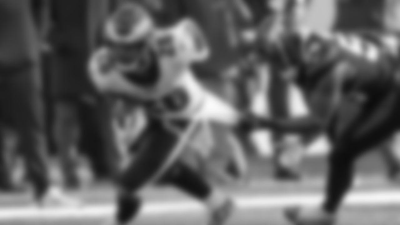 RB Miles Sanders