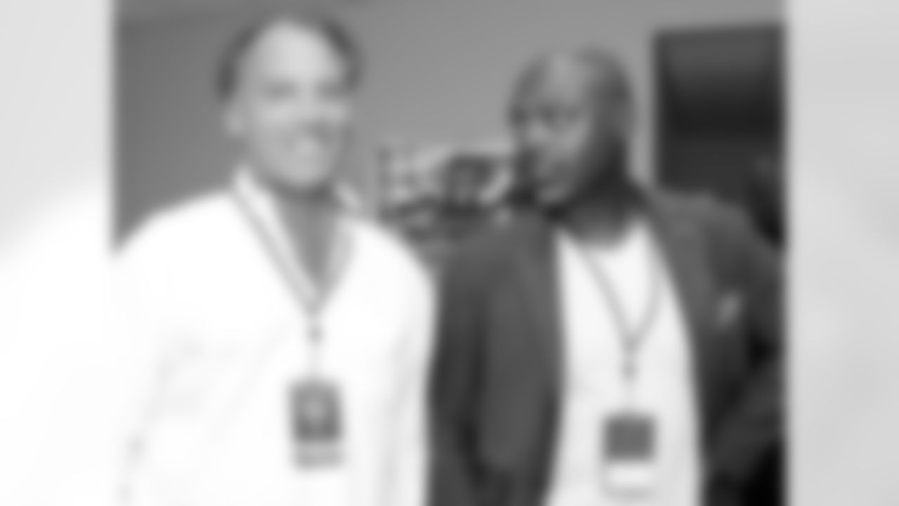 Former LB Kevin Reilly and WR Fred Barnett