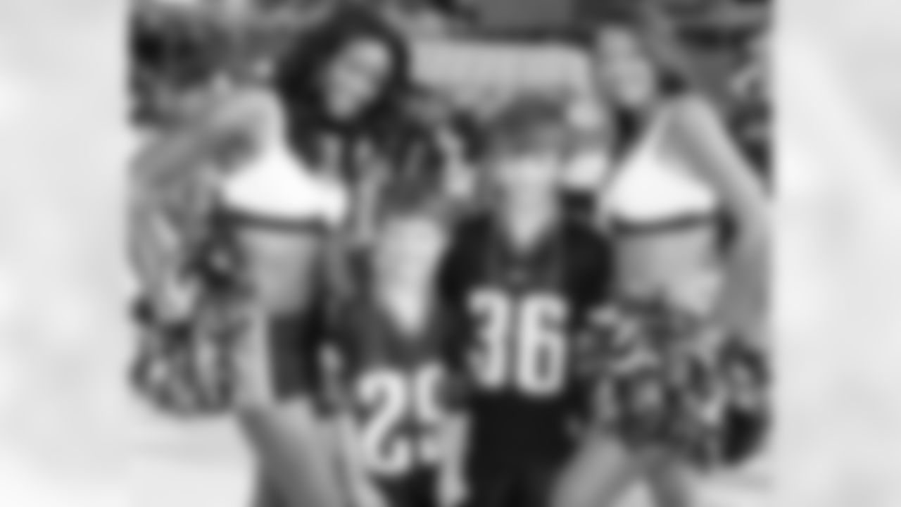 Heather & Rita with young Eagles fans