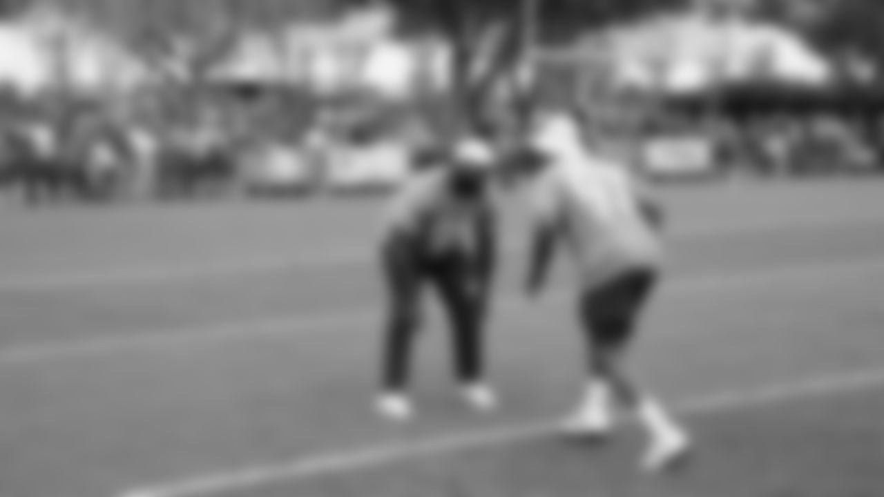 DT Fletcher Cox lines up against Vikings DE Everson Griffen
