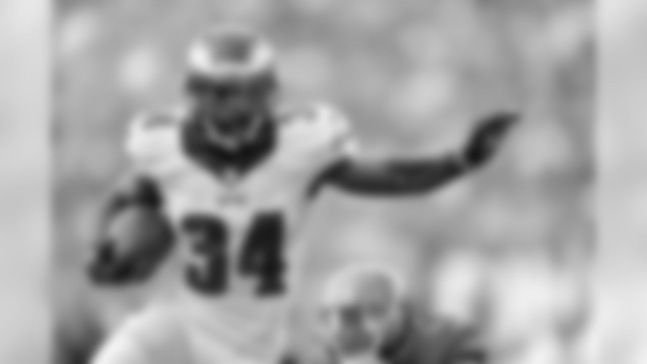 RB Kenjon Barner