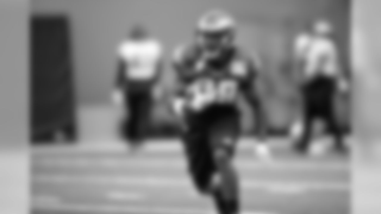 RB Kenjon Barner
