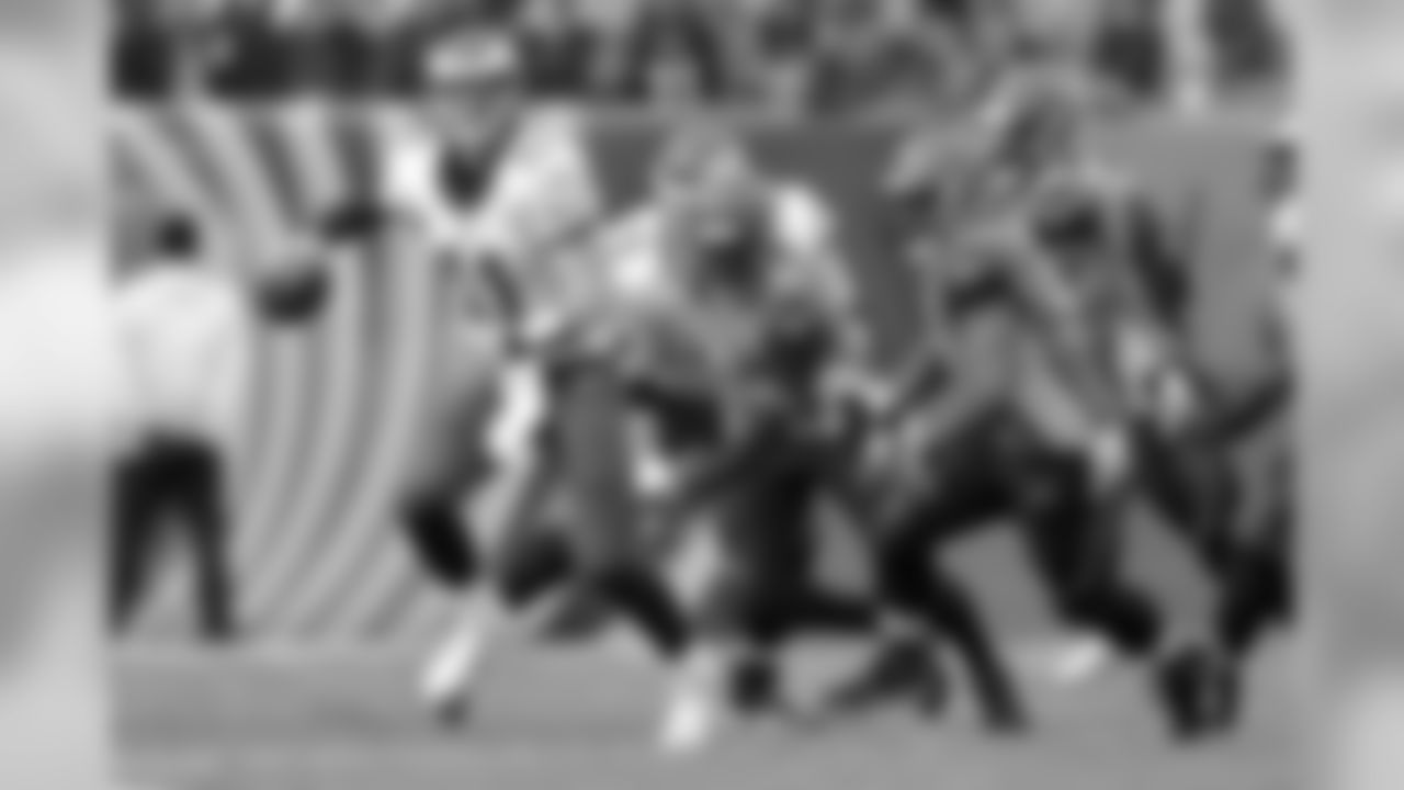 QB Carson Wentz