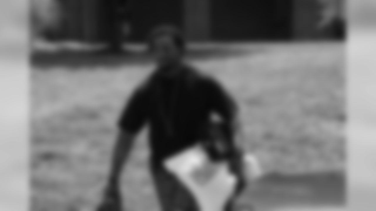 DE Darryl Tapp