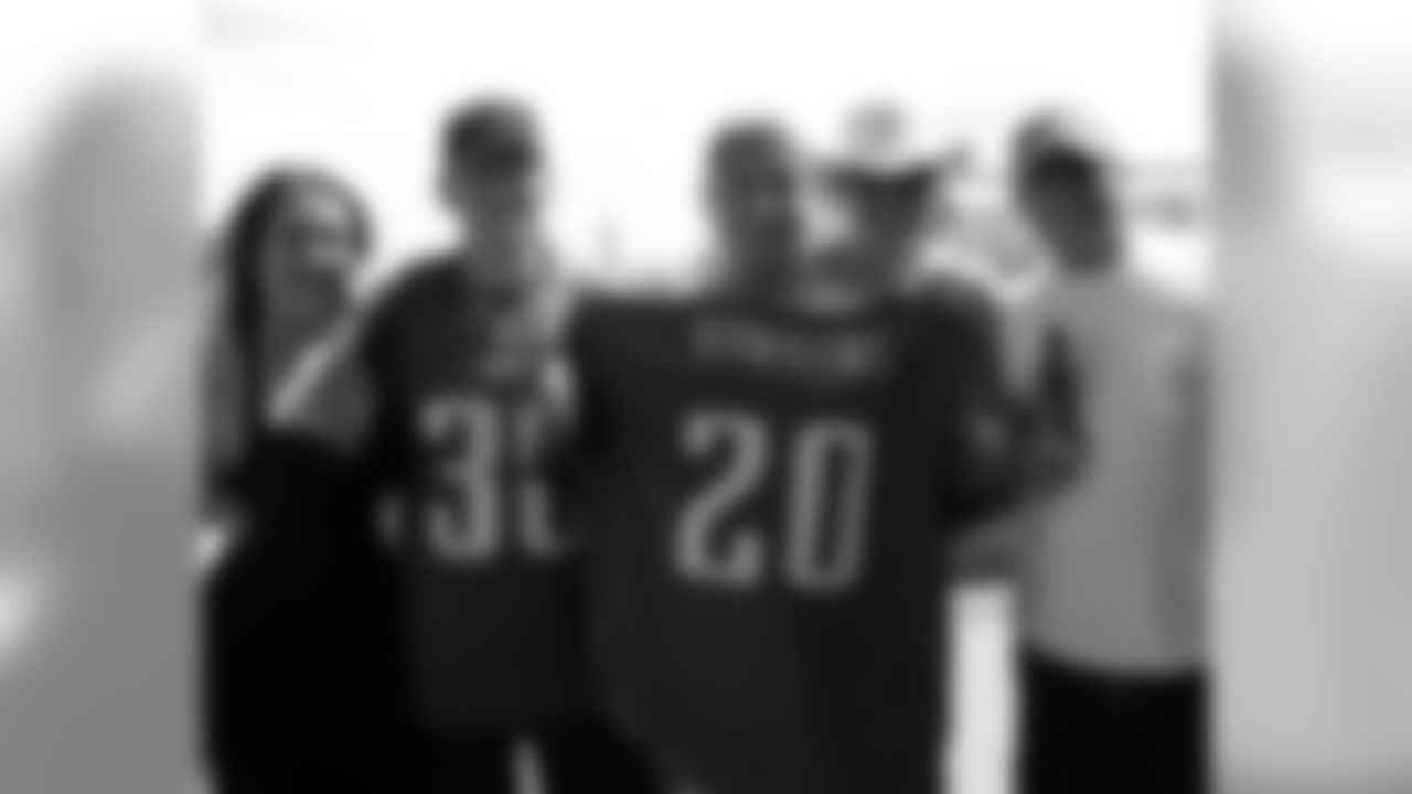 Fans display their Eagles' pride on deck