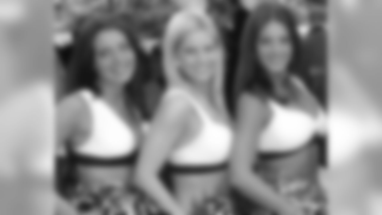 Krystle, Allison and Amy celebrate the win at 'Battle of the Beach'