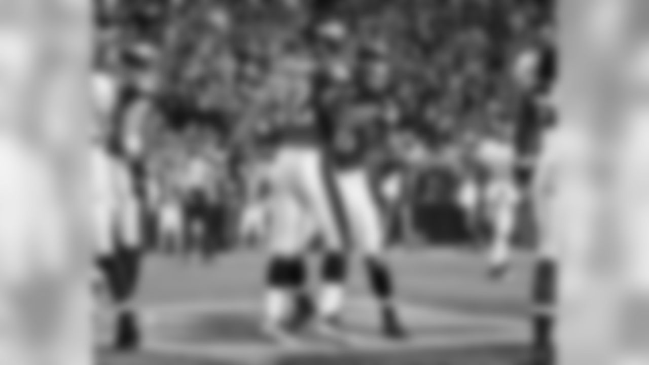 TE Clay Harbor