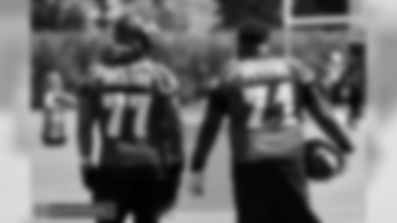 T Andre Dillard: "Learning from the best"