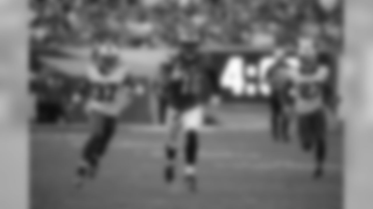 WR Seyi Ajirotutu