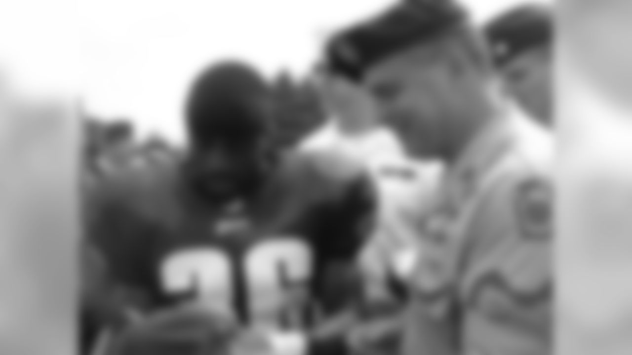 RB Brian Westbrook put a smile on the face of this soldier.