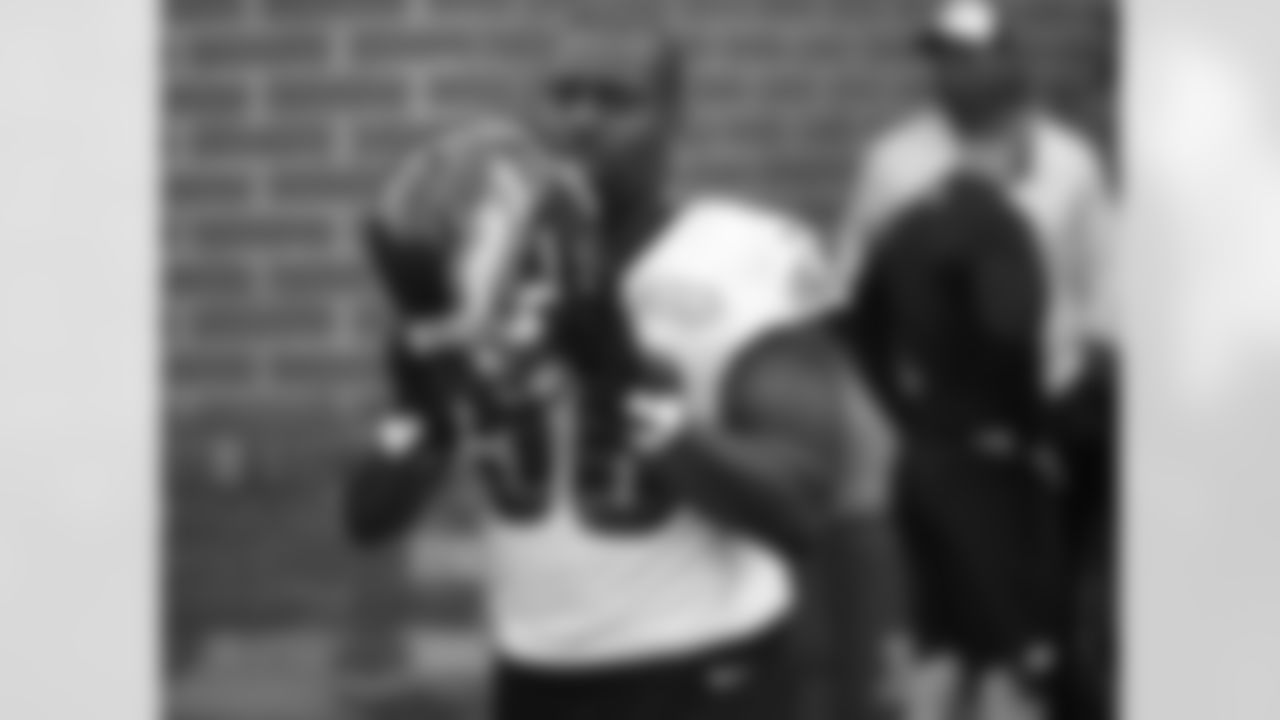 LB Trent Cole