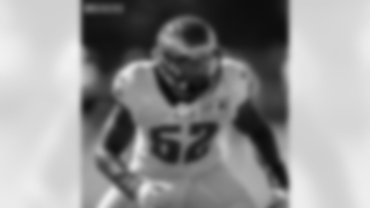 LB Davion Taylor: "First NFL camp. I've learned so much throughout this camp and can't wait to see what God has planned for me. Rookie season otw"