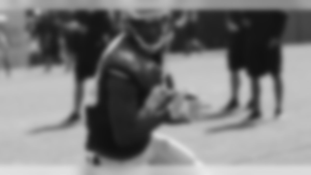 WR Cayleb Jones