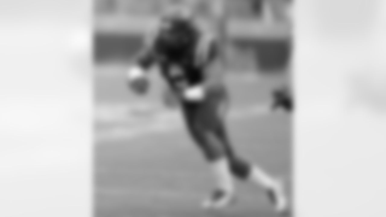 Mississippi DL Robert Nkemdiche
