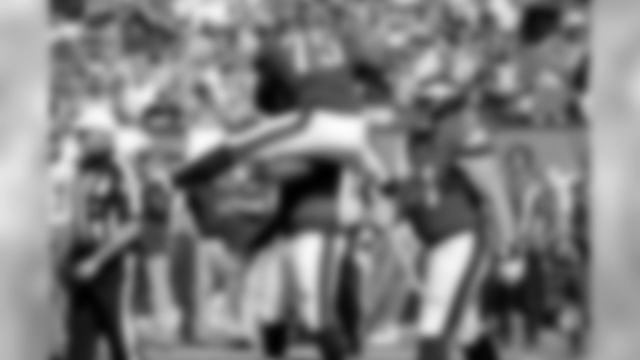 DE Vinny Curry