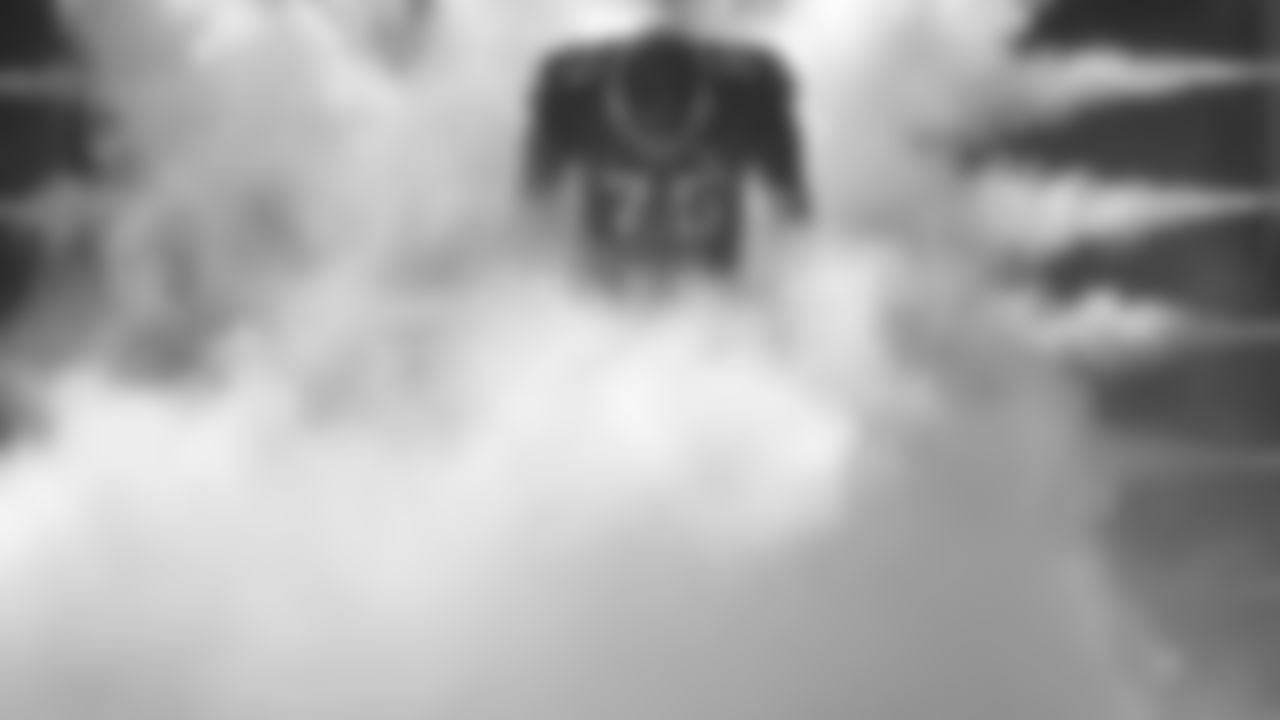 DE Vinny Curry