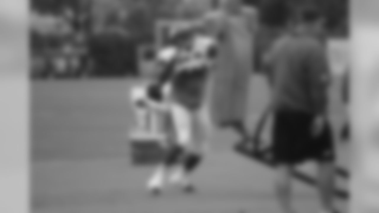 DE Fletcher Cox is working hard