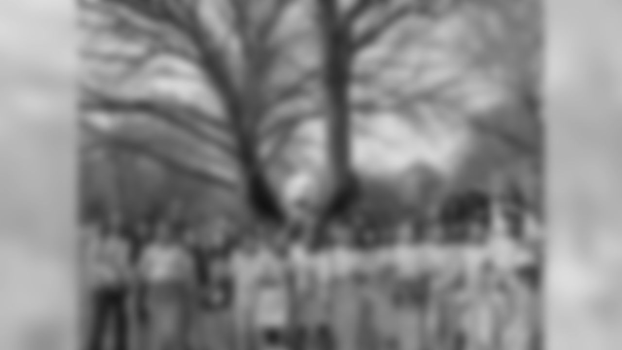 Time for one last group shot after a busy Earth Day cleanup