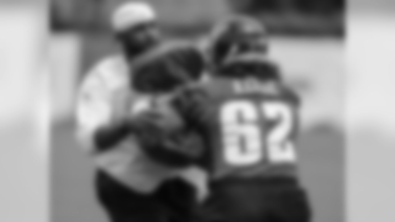 Assistant Offensive Line Coach Greg Austin and C Jason Kelce