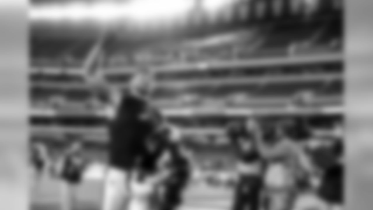 DE Chris Long
Philadelphia Eagles vs. Washington Redskins at Lincoln Financial Field on December 3, 2018