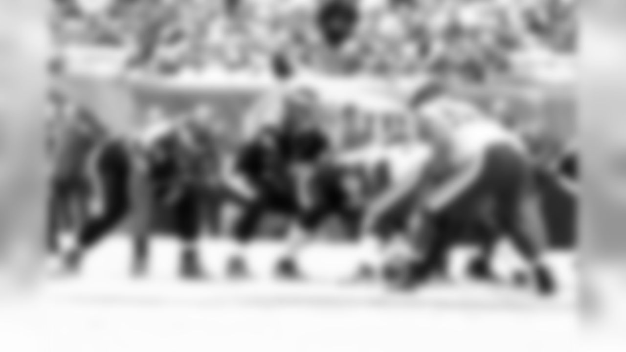 QB Carson Wentz at the line of scrimmage.