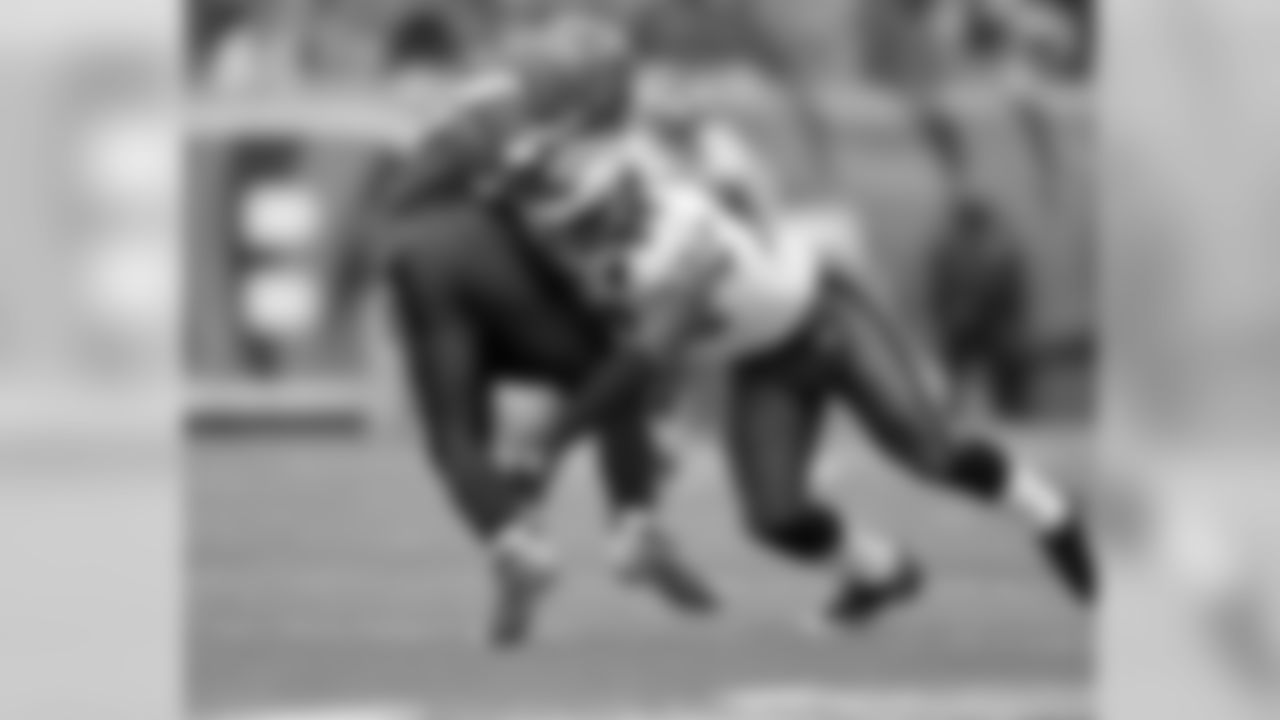 LB Omar Gaither in action vs. Bengals