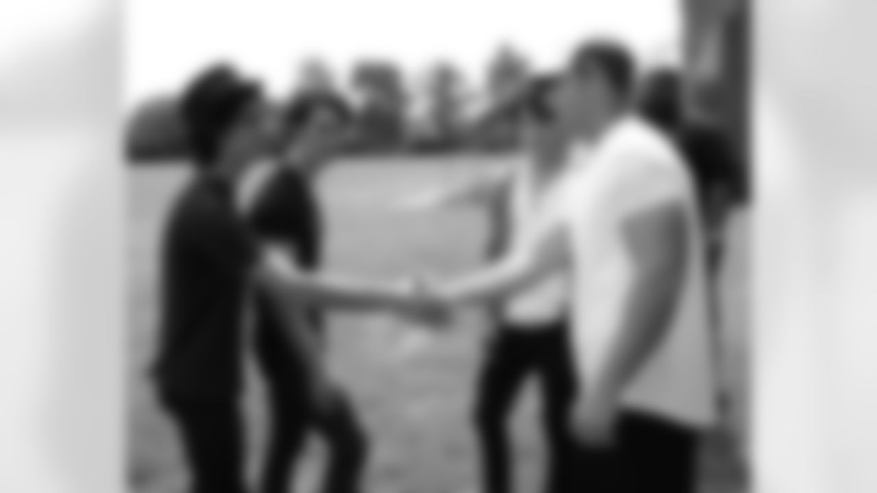 The Jonas Brothers meet PK David Akers