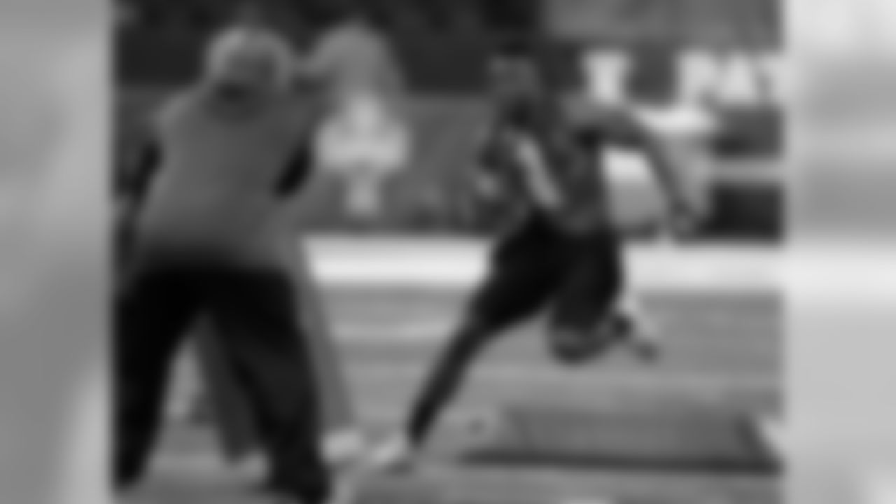 Running back Kenjon Barner at the NFL Scouting Combine in 2013
