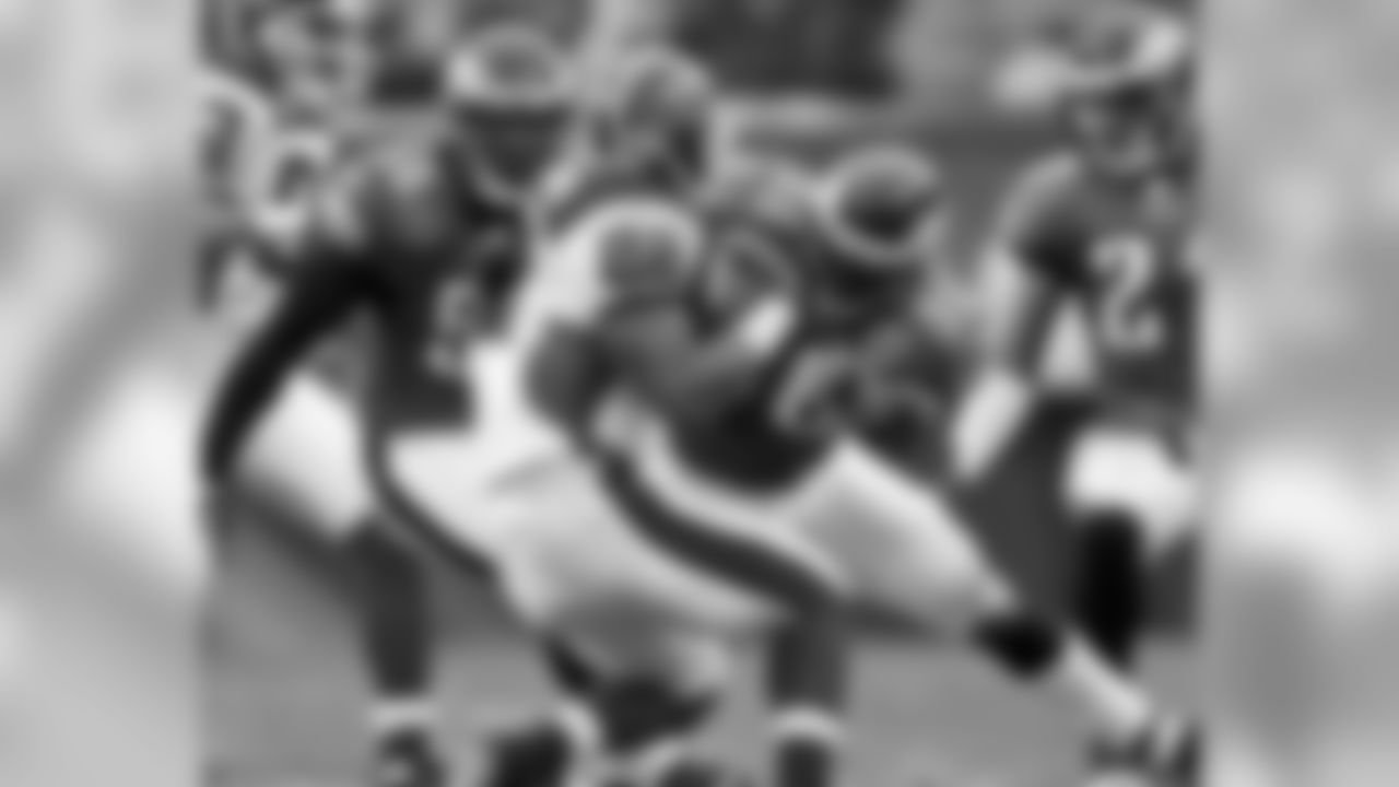 LBs Akeem Jordan and Omar Gaither make a play