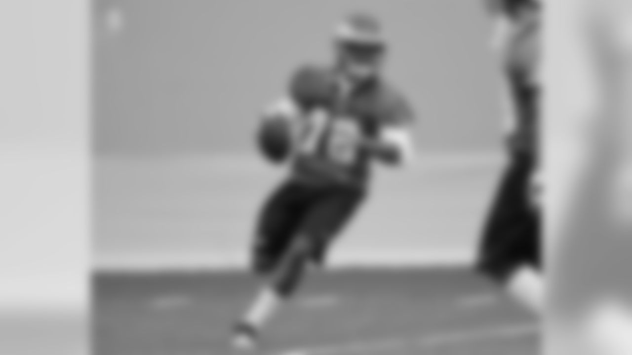 WR Jeremy Maclin in action