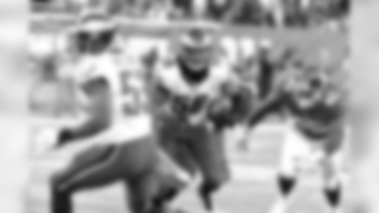 LB Jordan Hicks