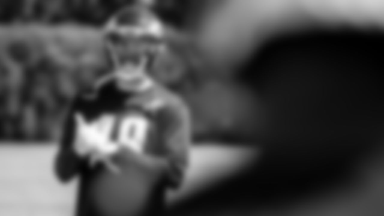 WR J.J. Arcega-Whiteside