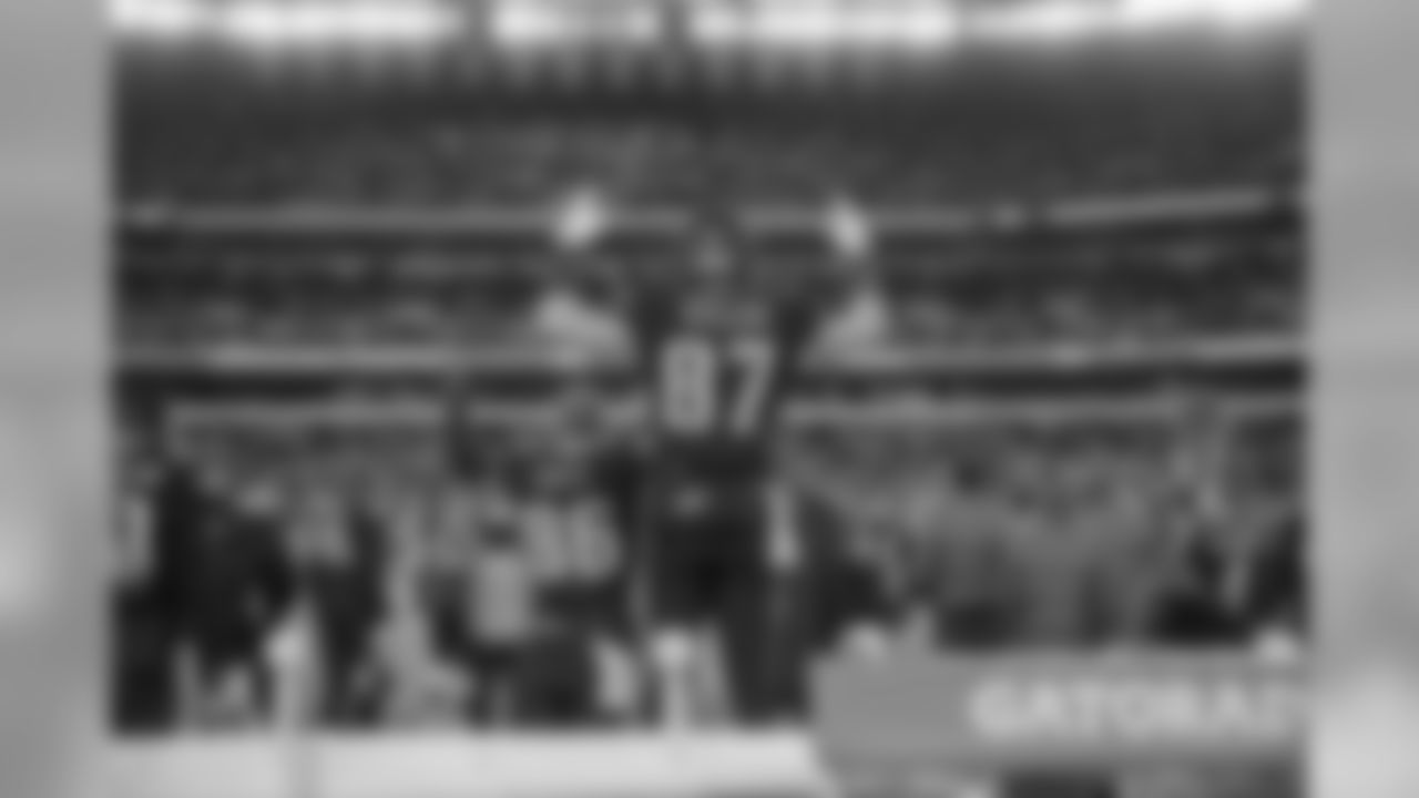 Brent Celek during the Raiders game in 2017