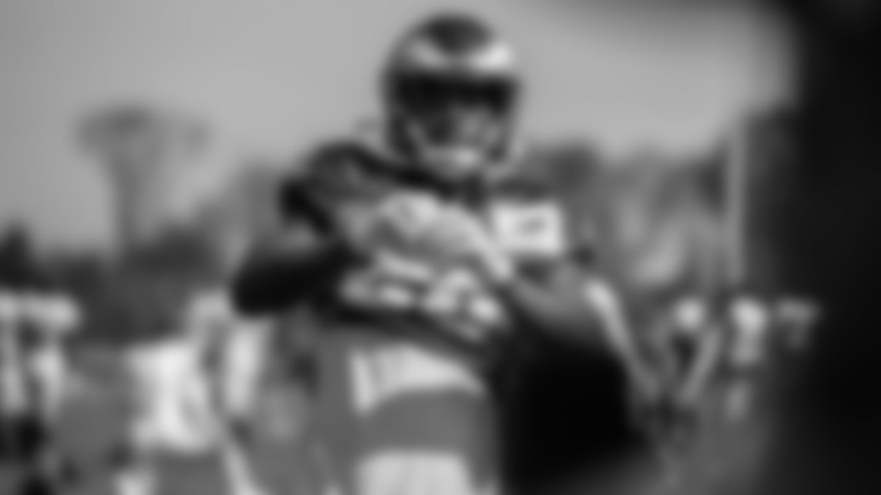 RB Miles Sanders
