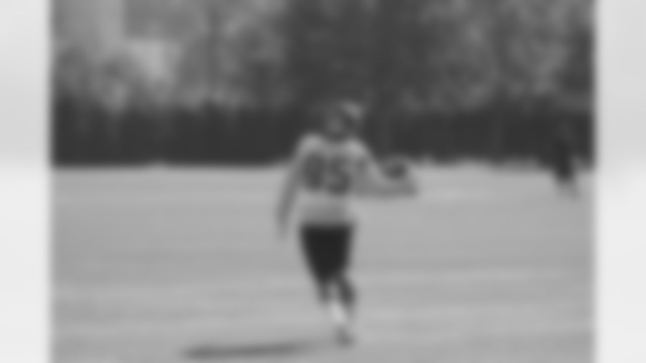 LB Mychal Kendricks makes it look easy