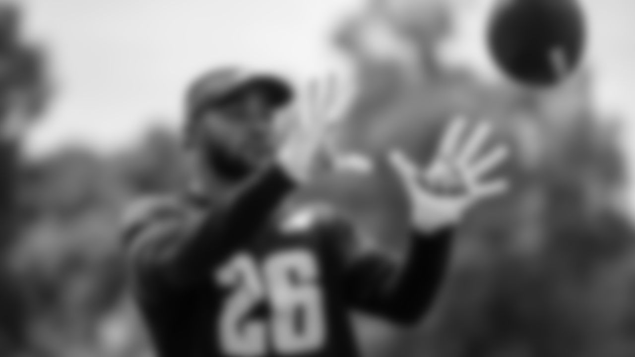 RB Miles Sanders