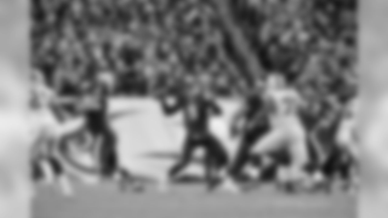QB Nick Foles