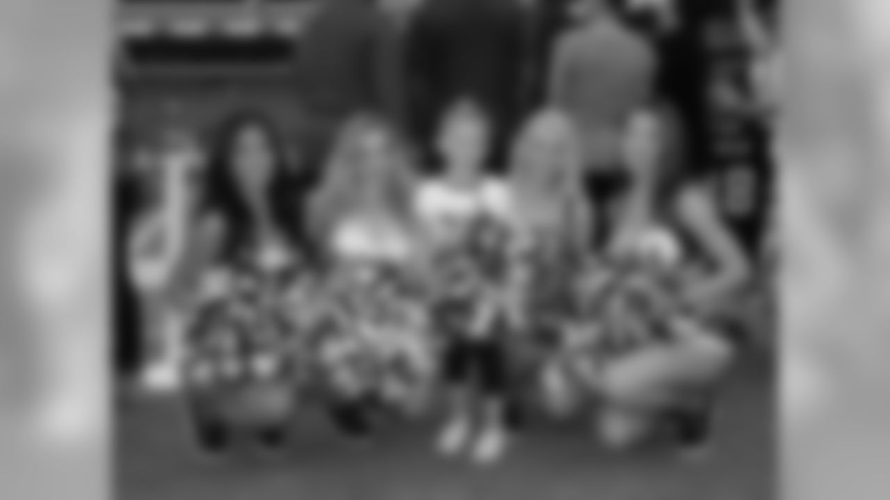 Diane, Corinne and Snow with a future Eagles cheerleader