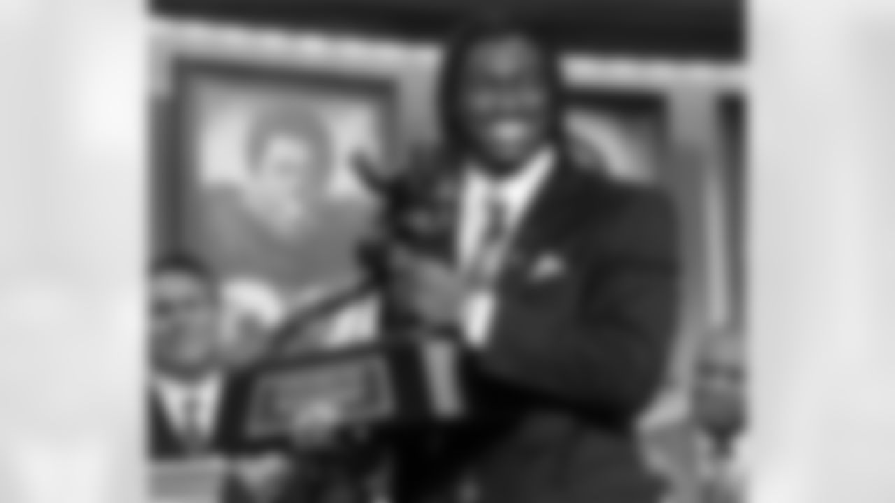 With Heisman Trophy winner Robert Griffin III likely headed to be the new face of the Redskins, the Eagles get their first look at a new nemesis in Washington for a Week 11 NFC East clash.