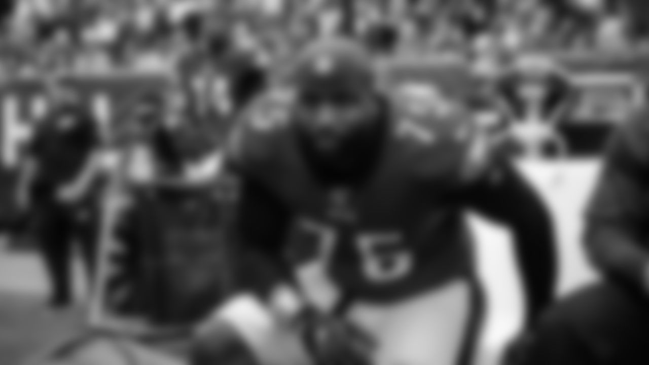 DE Vinny Curry