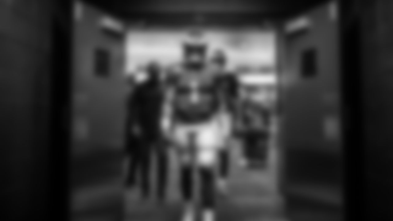 QB Jalen Hurts