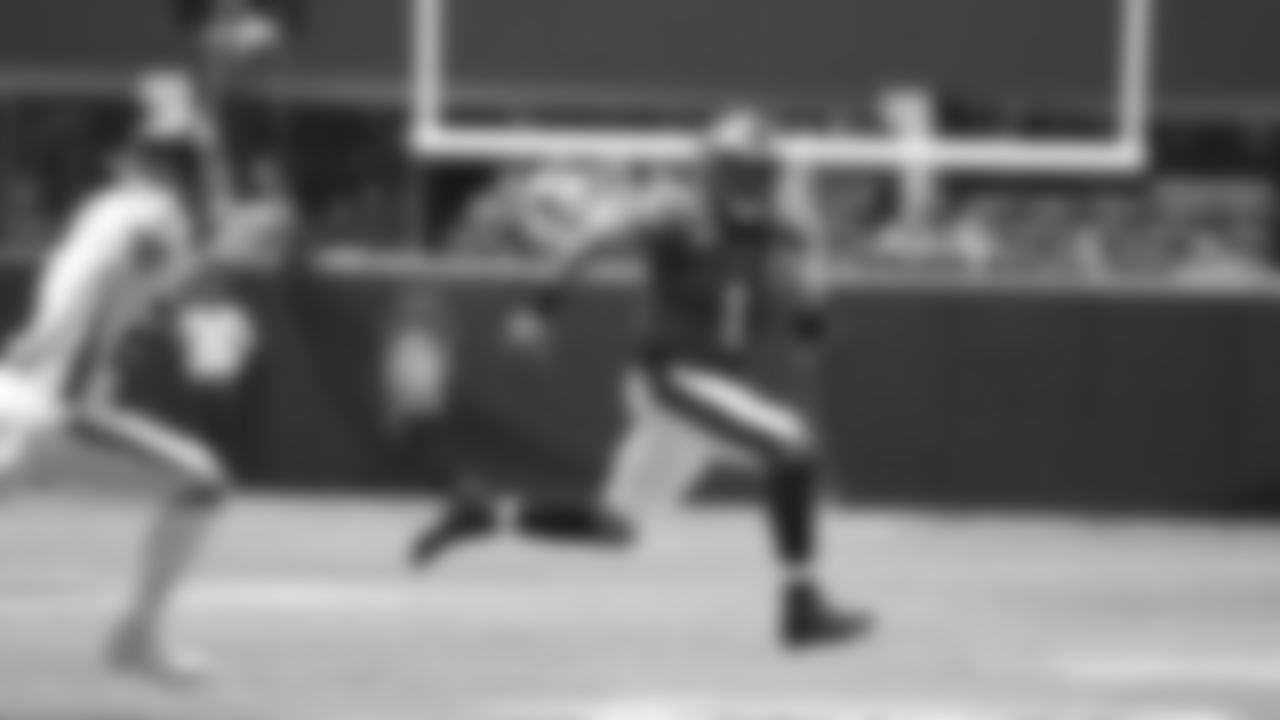 QB Jalen Hurts