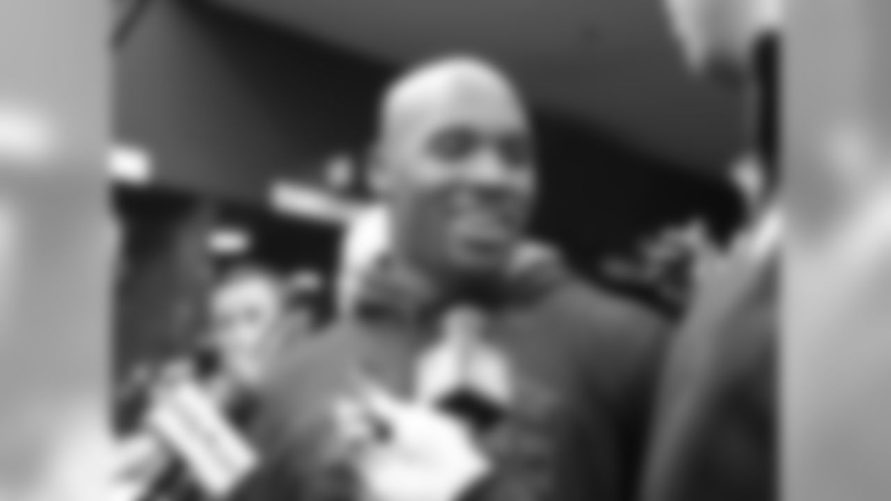 LB DeMeco Ryans meeting with reporters in the locker room