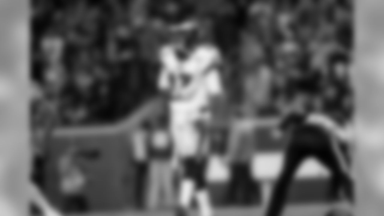 WR Alshon Jeffery
Philadelphia Eagles vs. Los Angeles Rams at the Los Angeles Memorial Coliseum on December 16, 2018