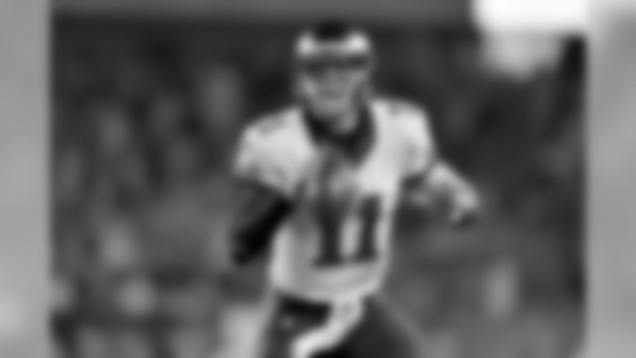 QB Carson Wentz